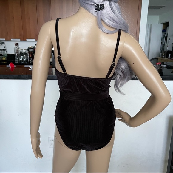 🖤Black Corduroy Belted One-piece Swimsuit🖤 - Picture 8 of 16